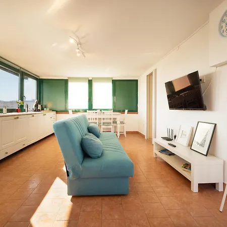 Terrazza Vista Vesuvio E Capri Con Jacuzzi Privata Feriehus Napoli